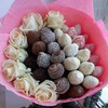 Букет из клубники и цветов